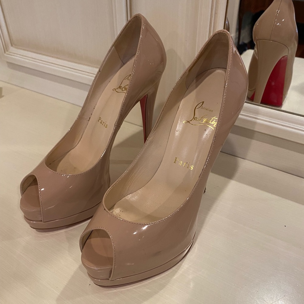 Beautiful original lesboutin heels, gentle used coming with box and dust bag